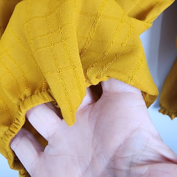 New York & Company Ruffle Mock Neck Top XS - Picture 5 of 5